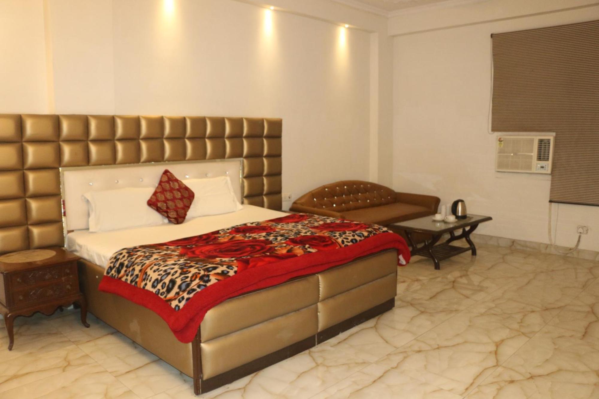Swisston Palace Delhi Zewnętrze zdjęcie